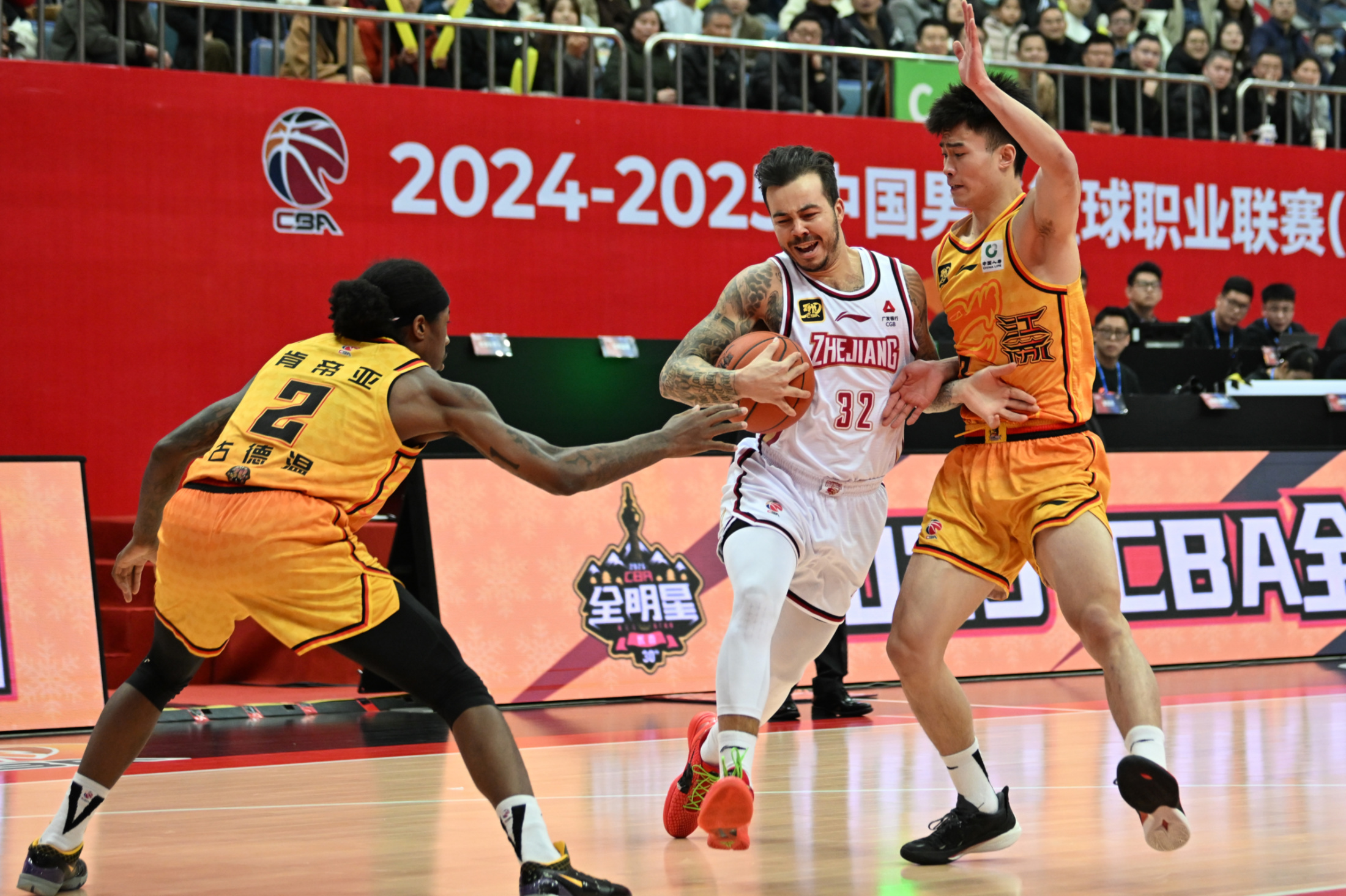 爱游戏体育登录入口包含今晚体能课后,波特兰开拓者单刀错失备战CBA常规赛,球迷炸锅,心理建设被强调的词条