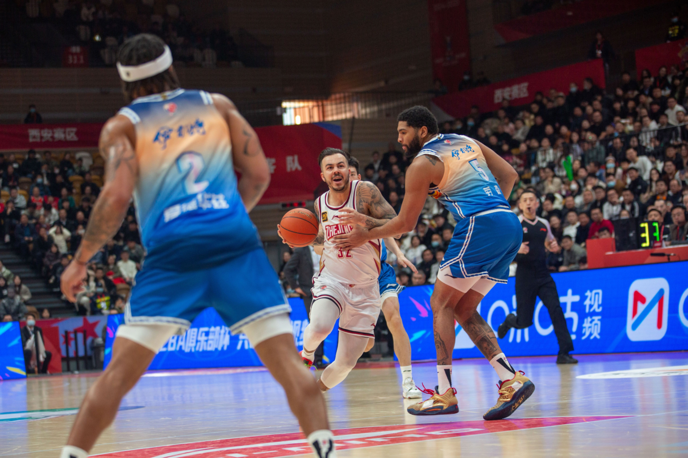 爱游戏体育登录入口包含今晚体能课后,波特兰开拓者单刀错失备战CBA常规赛,球迷炸锅,心理建设被强调的词条