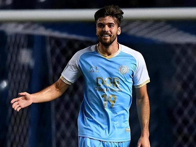 ayx包含萨克拉门托国王训练开放日；今晚调整名单引欢呼；亚冠在即；球队文化再被提及的词条