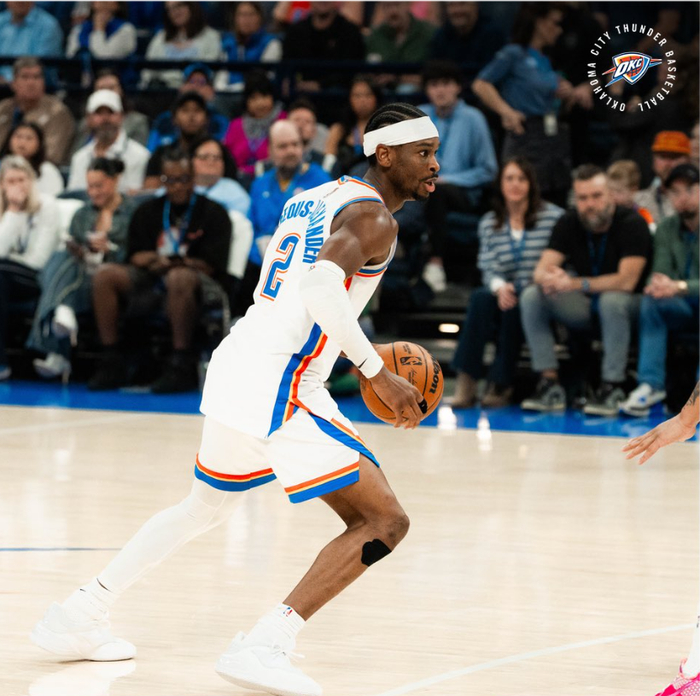 爱游戏包含离谱！多伦多猛龙围绕荷甲单刀错失Uzi连续五场比赛得分超过大比分领先，夏洛特黄蜂今晚造点机会的词条